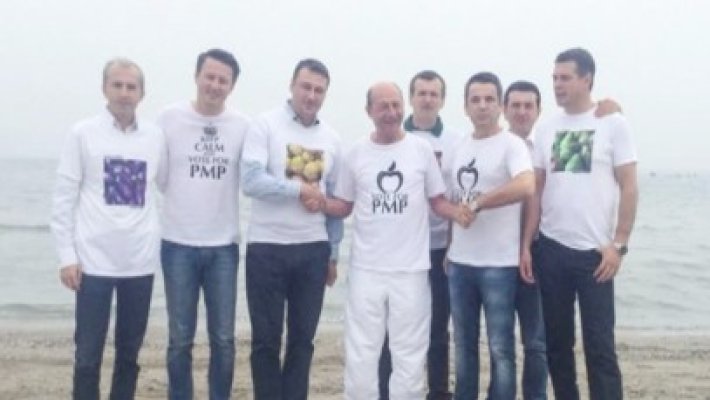 Ce concluzie a tras CCR cu privire la tricoul lui Băsescu din campanie